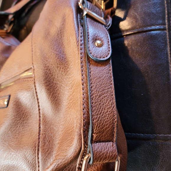 LA DIVA Women's genuine Leather Brown Hand Bag Hobo Satchel Purse Buckles - Picture 2 of 5